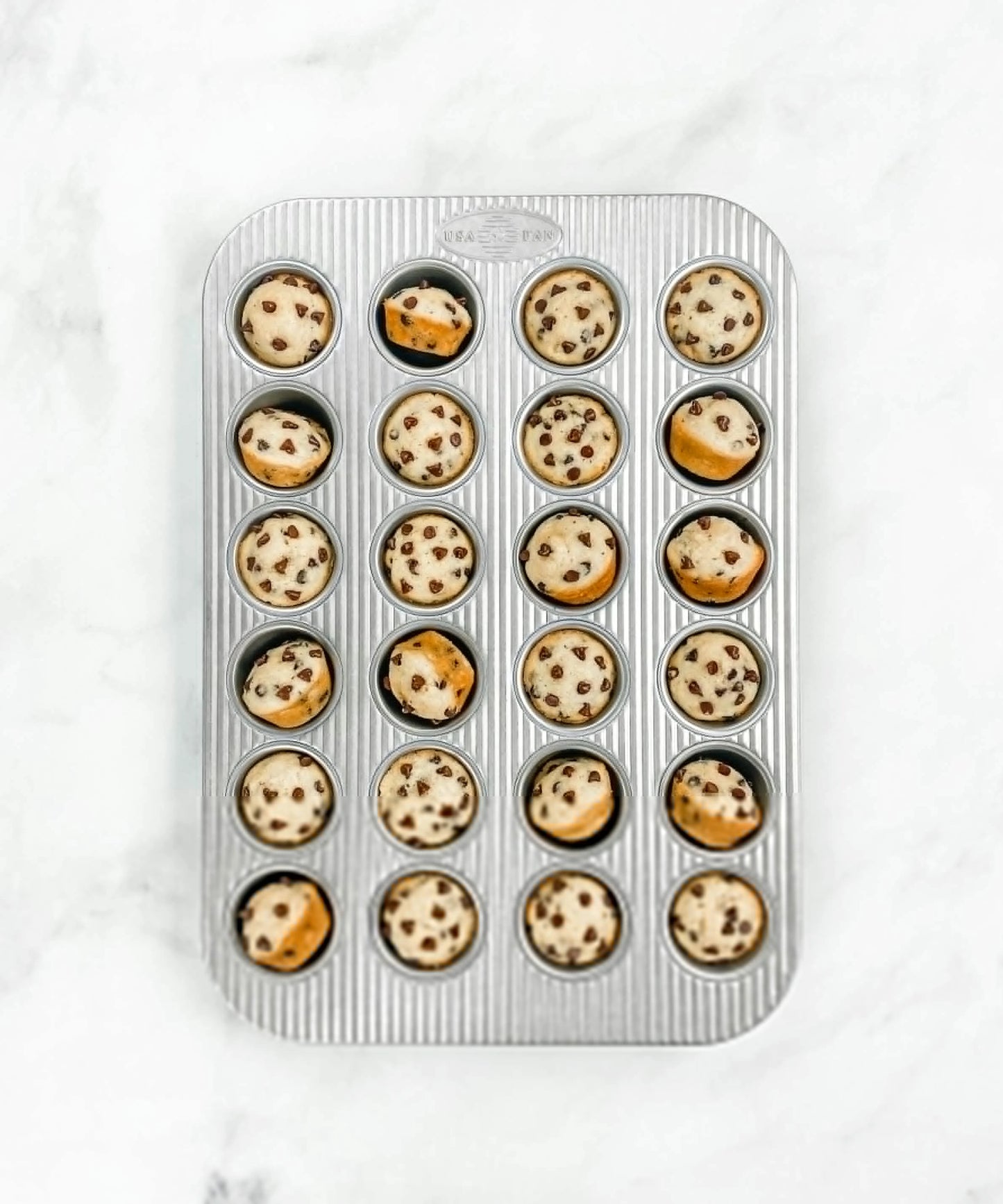 USA Pan Muffin Pan Mini 24 Cup 894892001531 Bakeware CDA Gourmet bakeware muffin 2