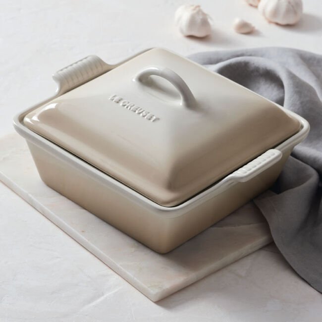 Le Creuset Heritage Square Casserole Covered 630870196055 Bakeware CDA Gourmet bakeware Le Creuset 3